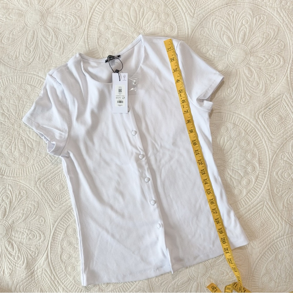 NWT Dynamite 100095715 SS CREWMECK FLYAWAY BRIGHT WHITE S - Picture 4 of 4